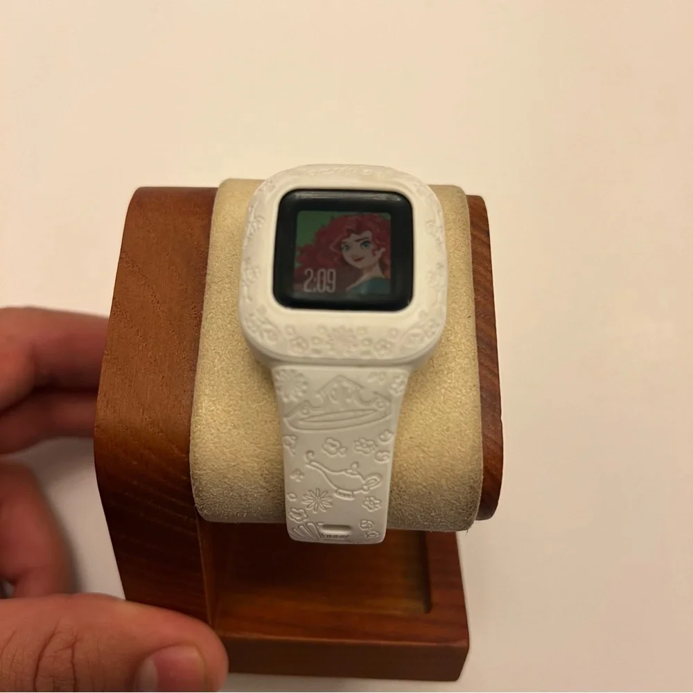 Garmin‎ Vivomove Jr.3 (full set, MSRP 139$)